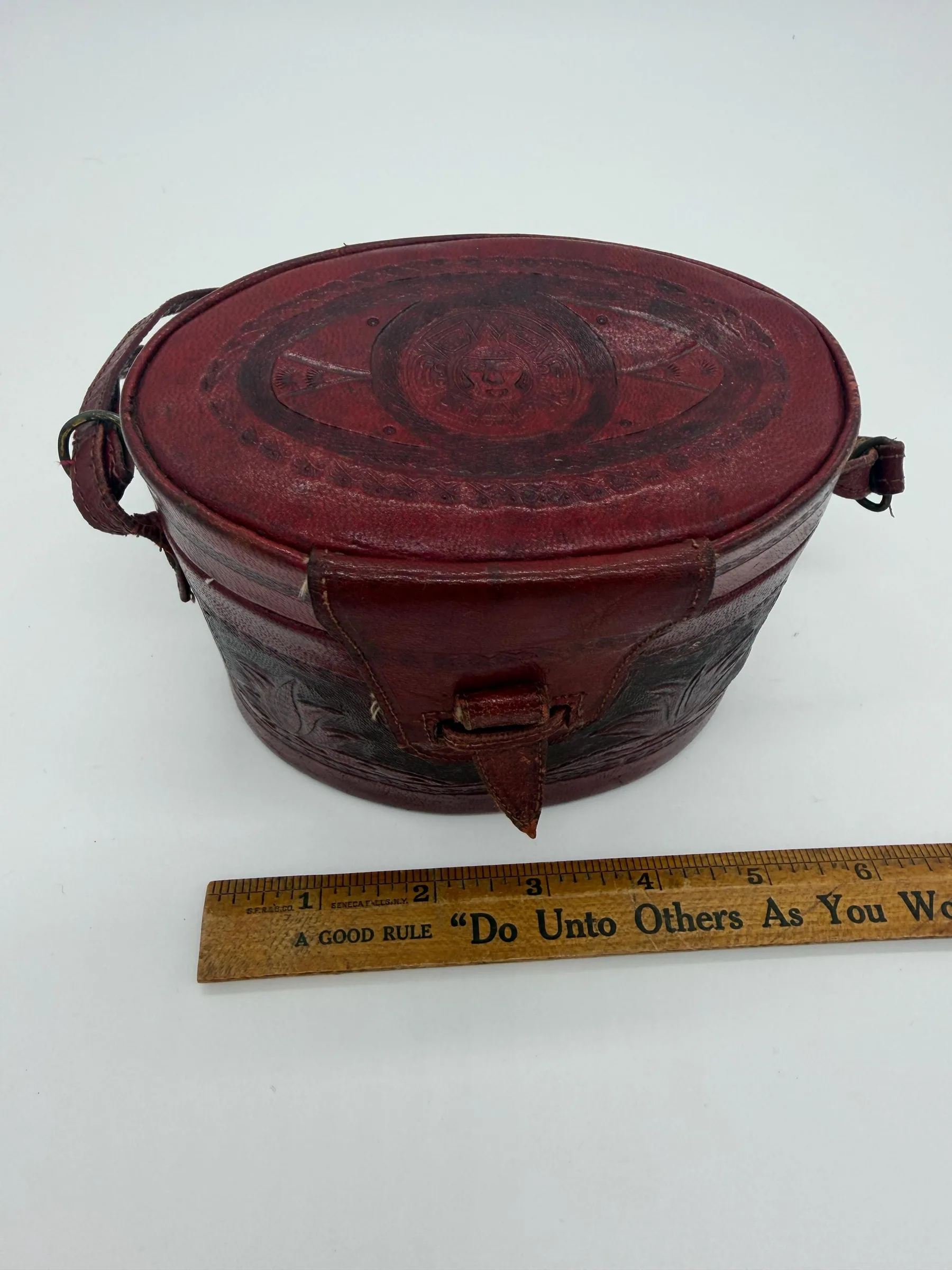 Vintage 1940s–1950s Mexican Tooled Leather Souvenir Purse